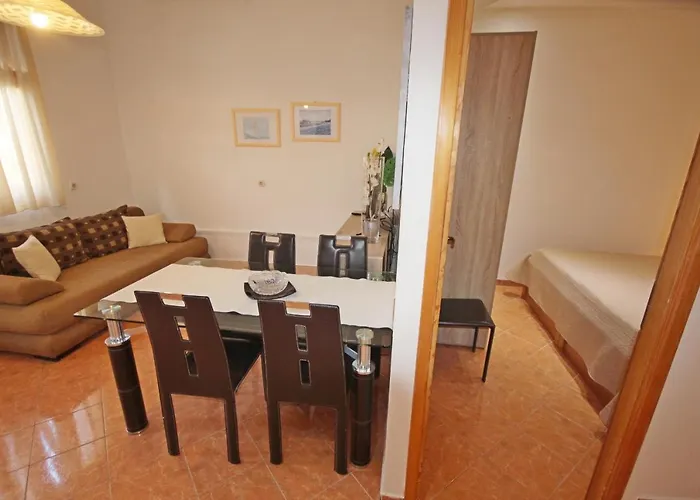 With Parking Space - Diklo, - 5875 Lejlighed
